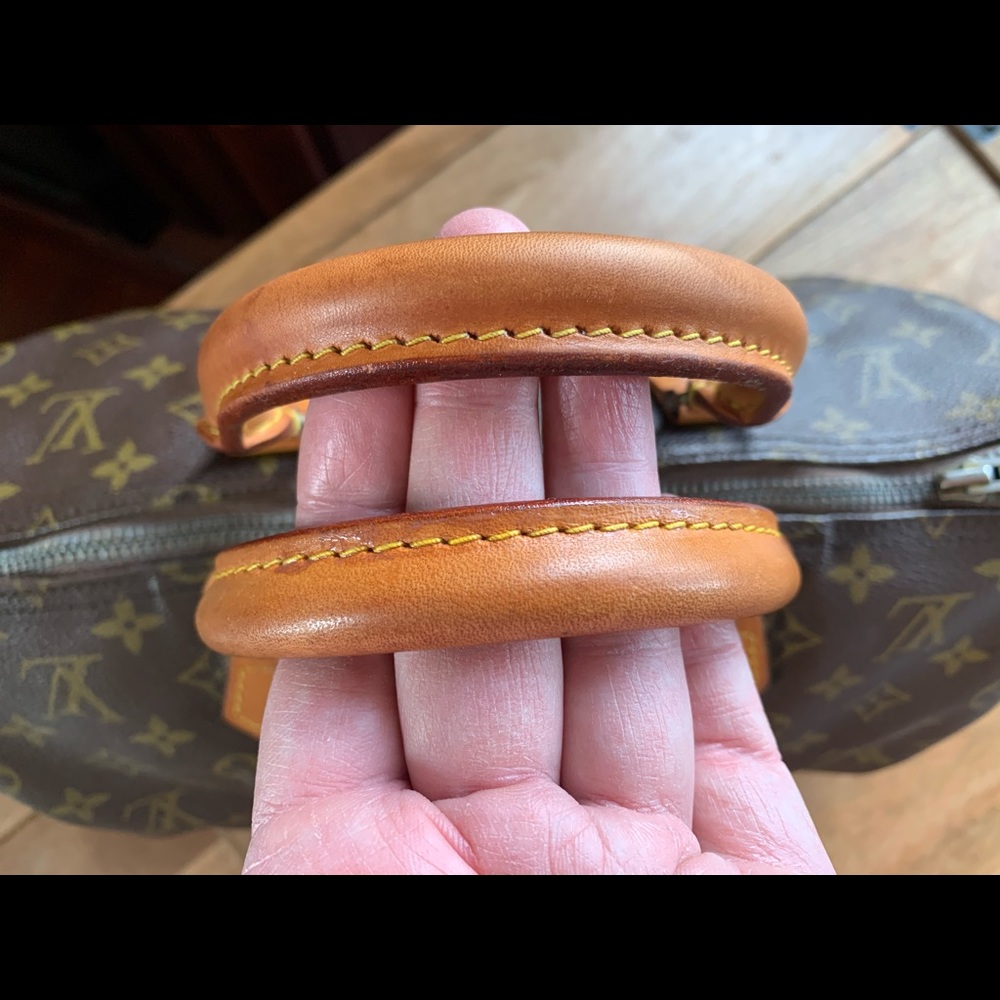 Louis Vuitton Speedy 35 Handbag. - Picture 12 of 16